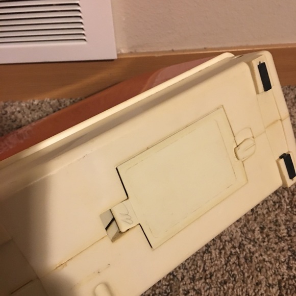 Singer Lockstitch Sewing Machine - Picture 4 of 5